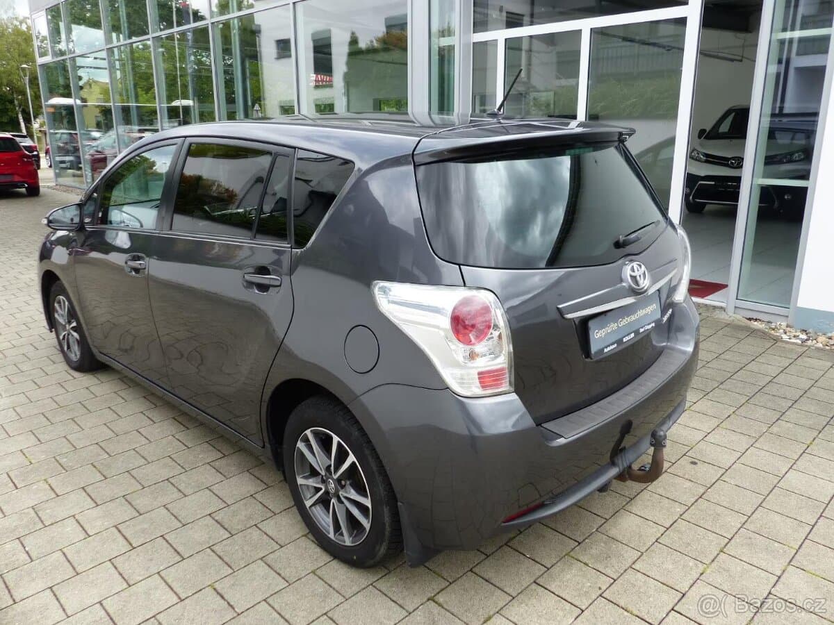 2014 Toyota VERSO - 19