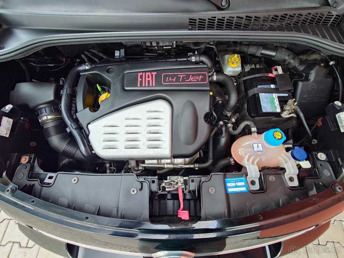 2015 Fiat 500L - 19