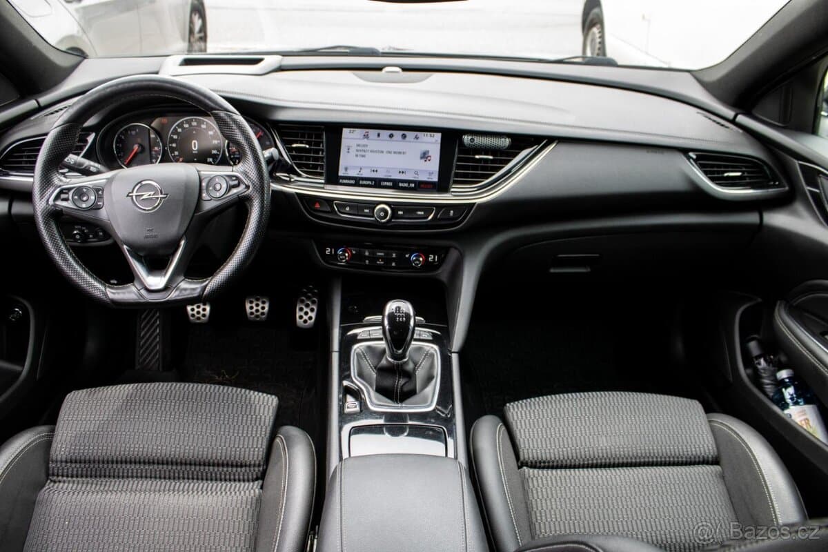 2018 Opel INSIGNIA - 19