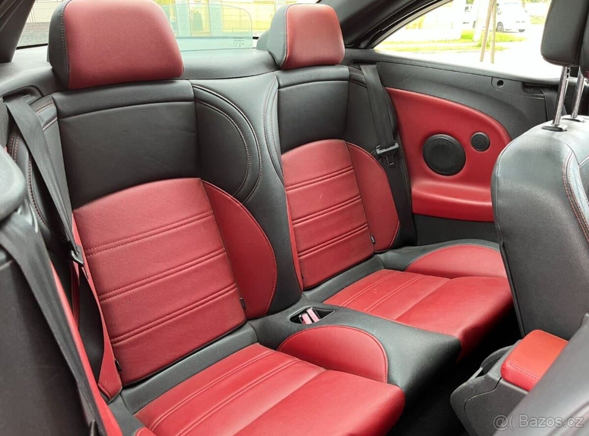 2010 Renault MEGANE - 19