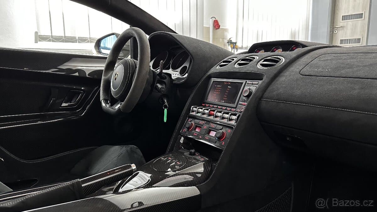 2011 Lamborghini GALLARDO - 19