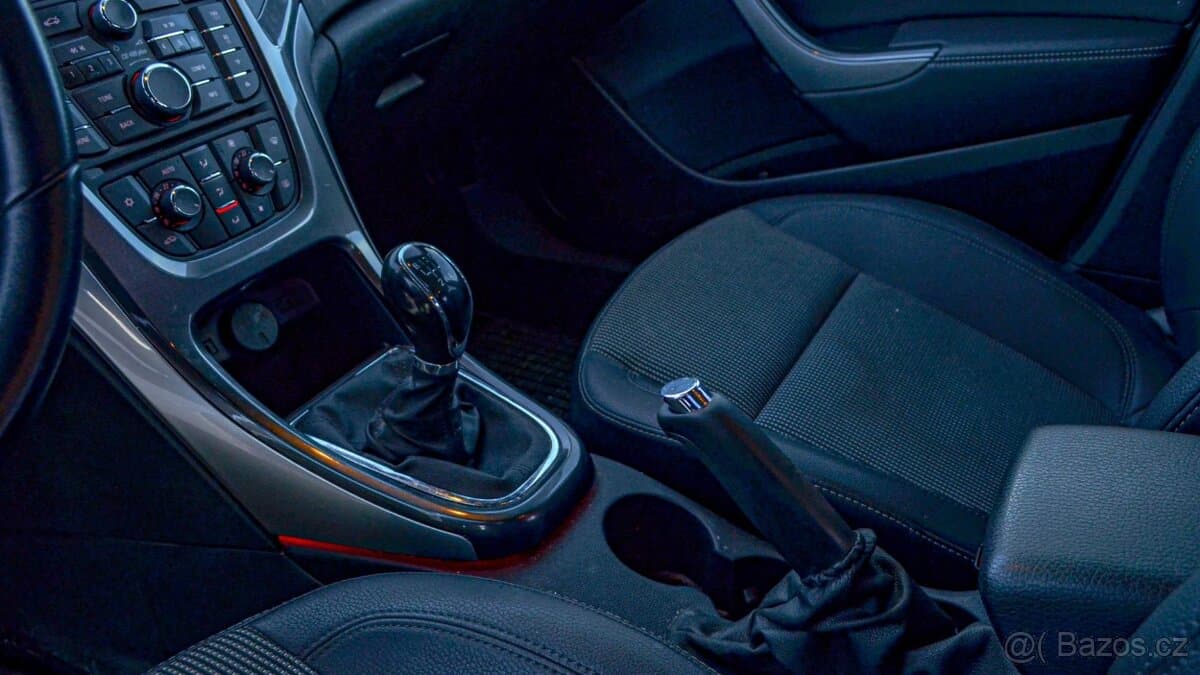 2014 Opel ASTRA - 19