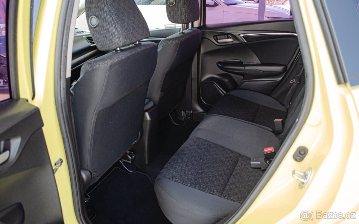2016 Honda JAZZ - 19