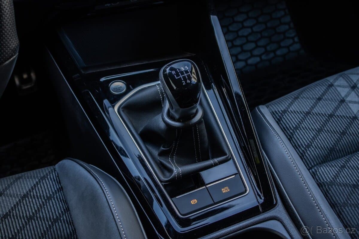 2024 Volkswagen GOLF - 19