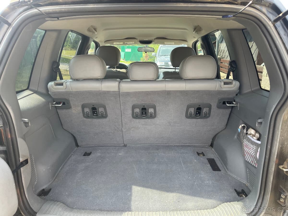 2006 Jeep CHEROKEE - 19