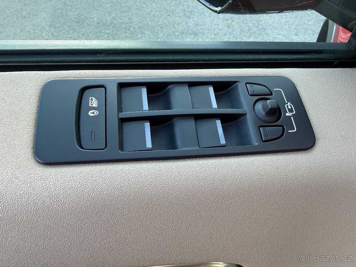2015 Land Rover OSTATNÍ - 19