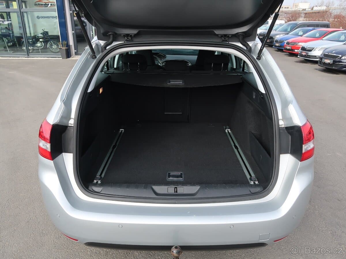 2016 Peugeot 308 - 19