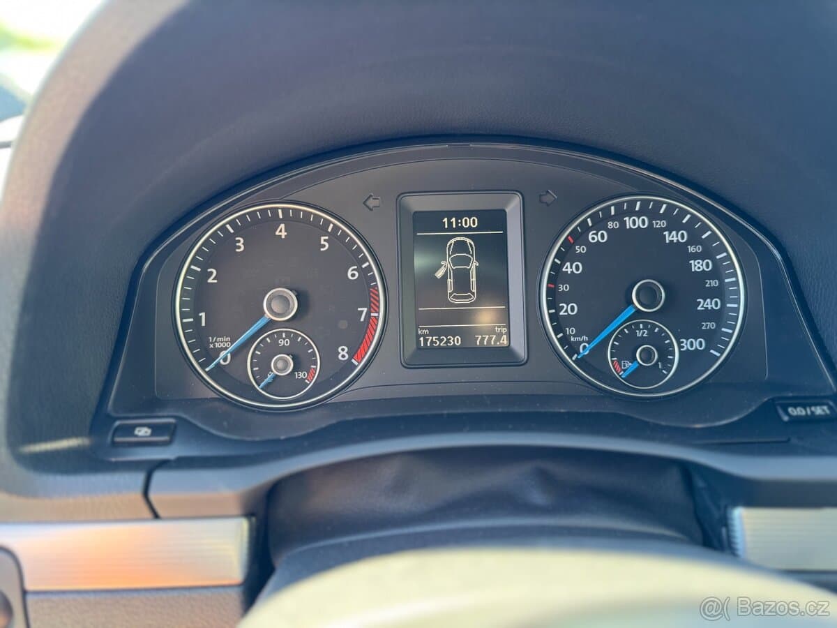 2011 Volkswagen CC - 19