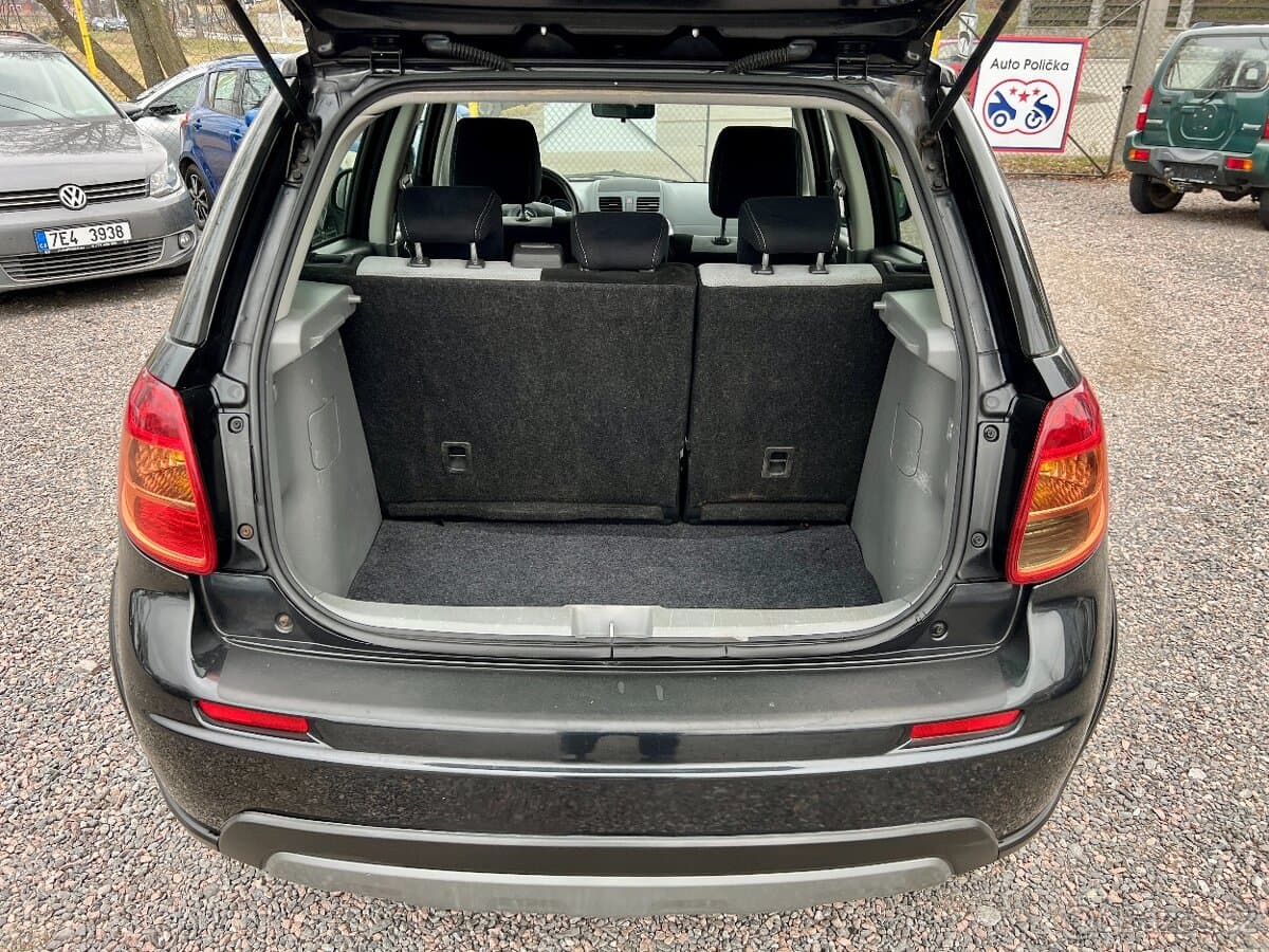 2011 Suzuki SX4 - 19