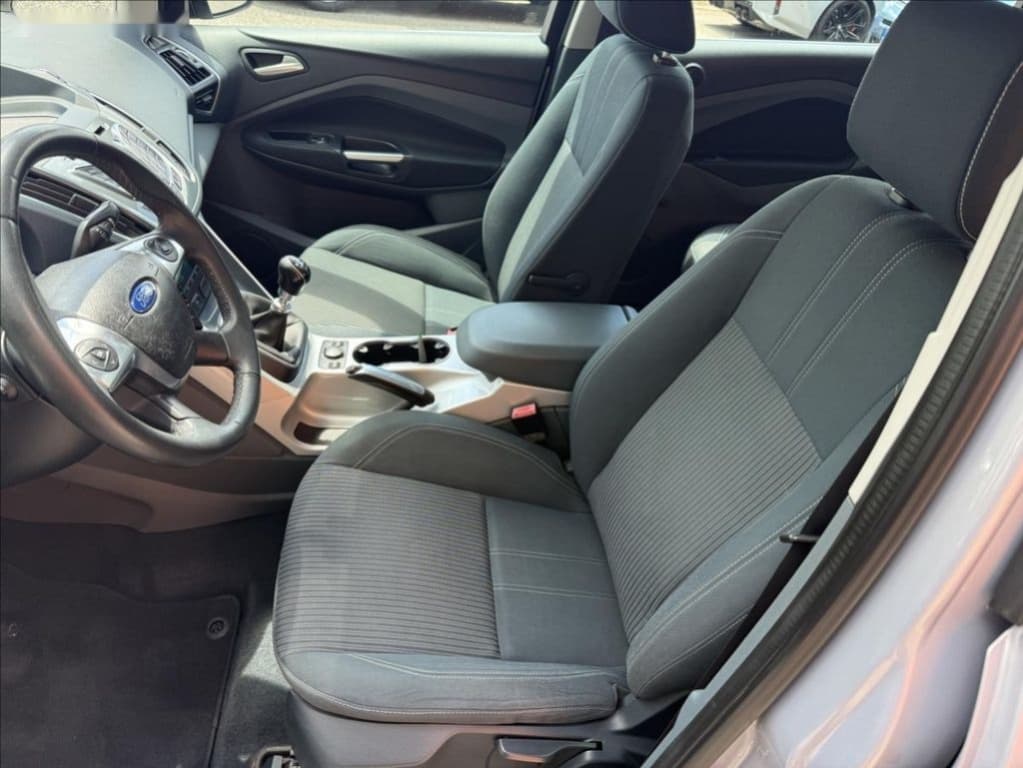 2011 Ford C-MAX - 19