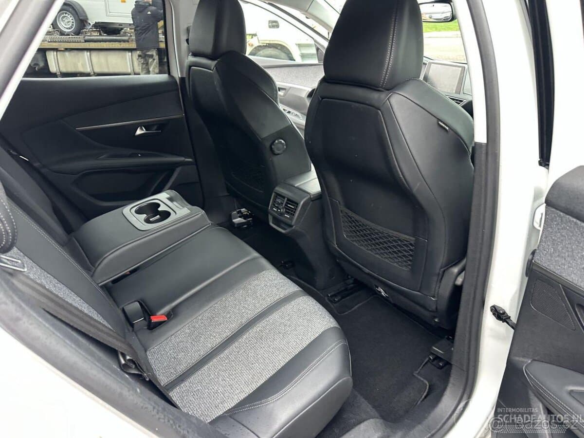 2019 Peugeot 3008 - 19