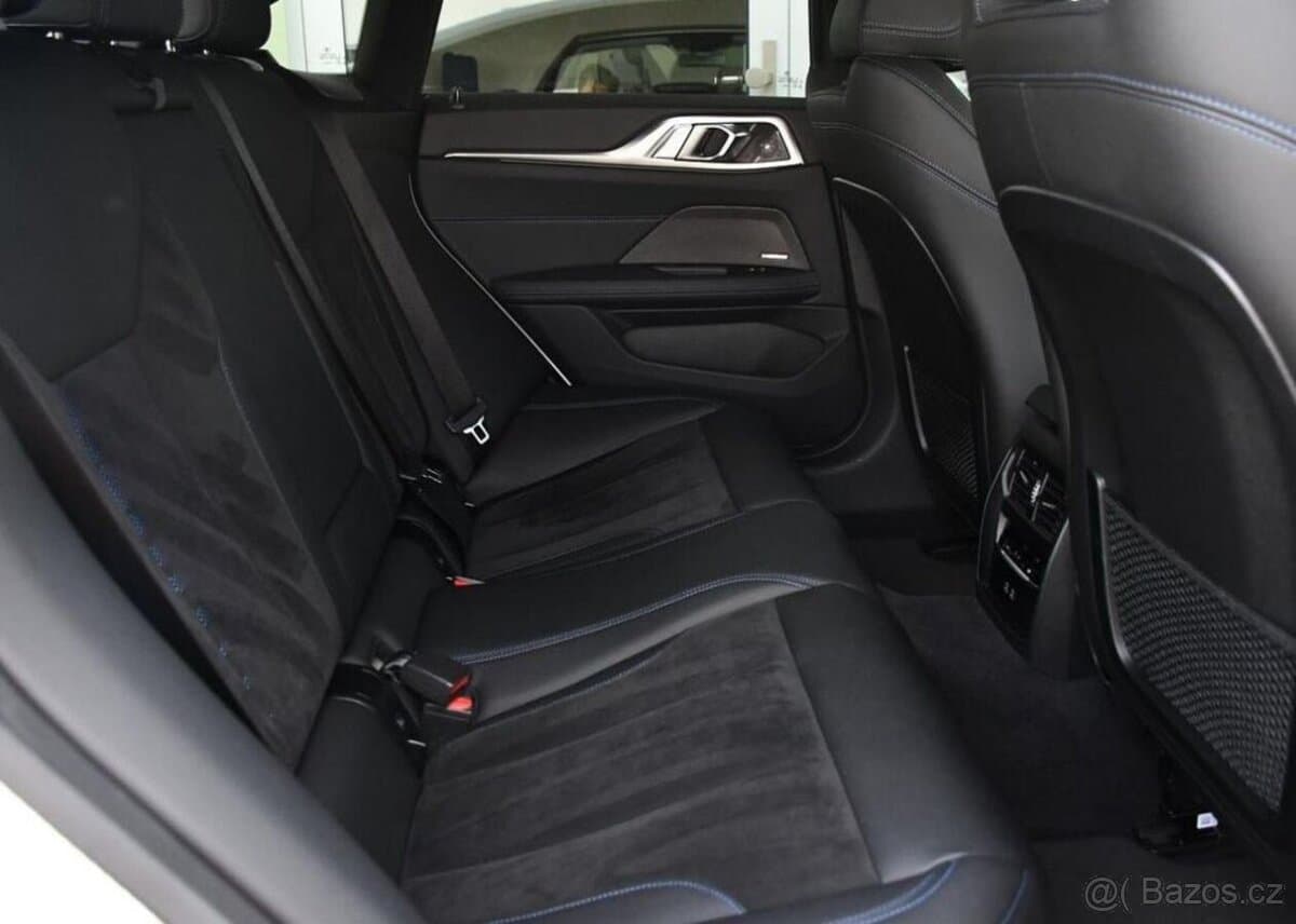2023 BMW i4 - 19
