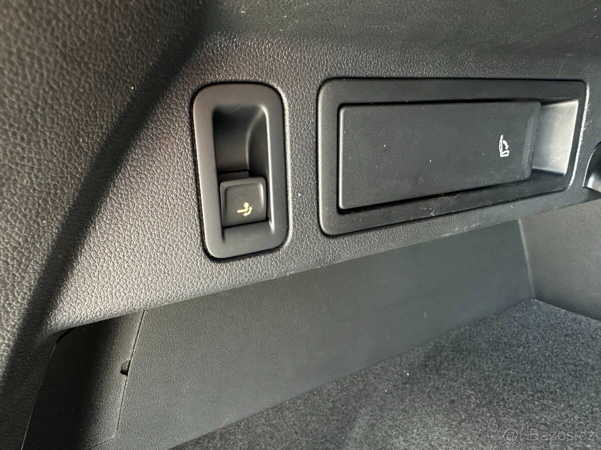 2019 Volkswagen TIGUAN - 19
