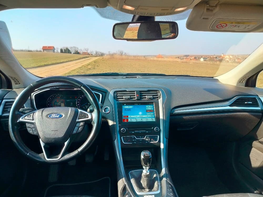 2018 Ford MONDEO - 19