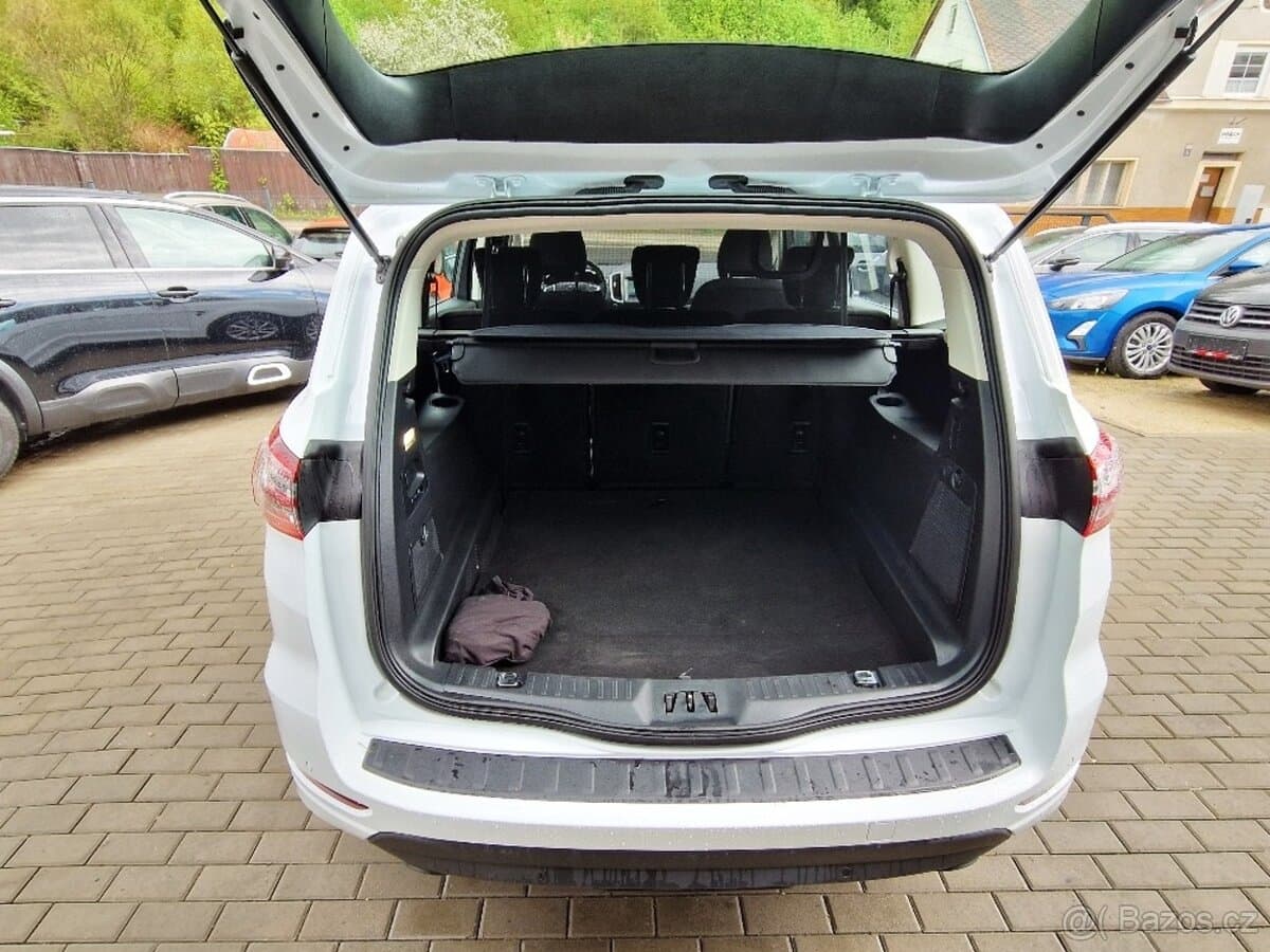 2021 Ford S-MAX - 19