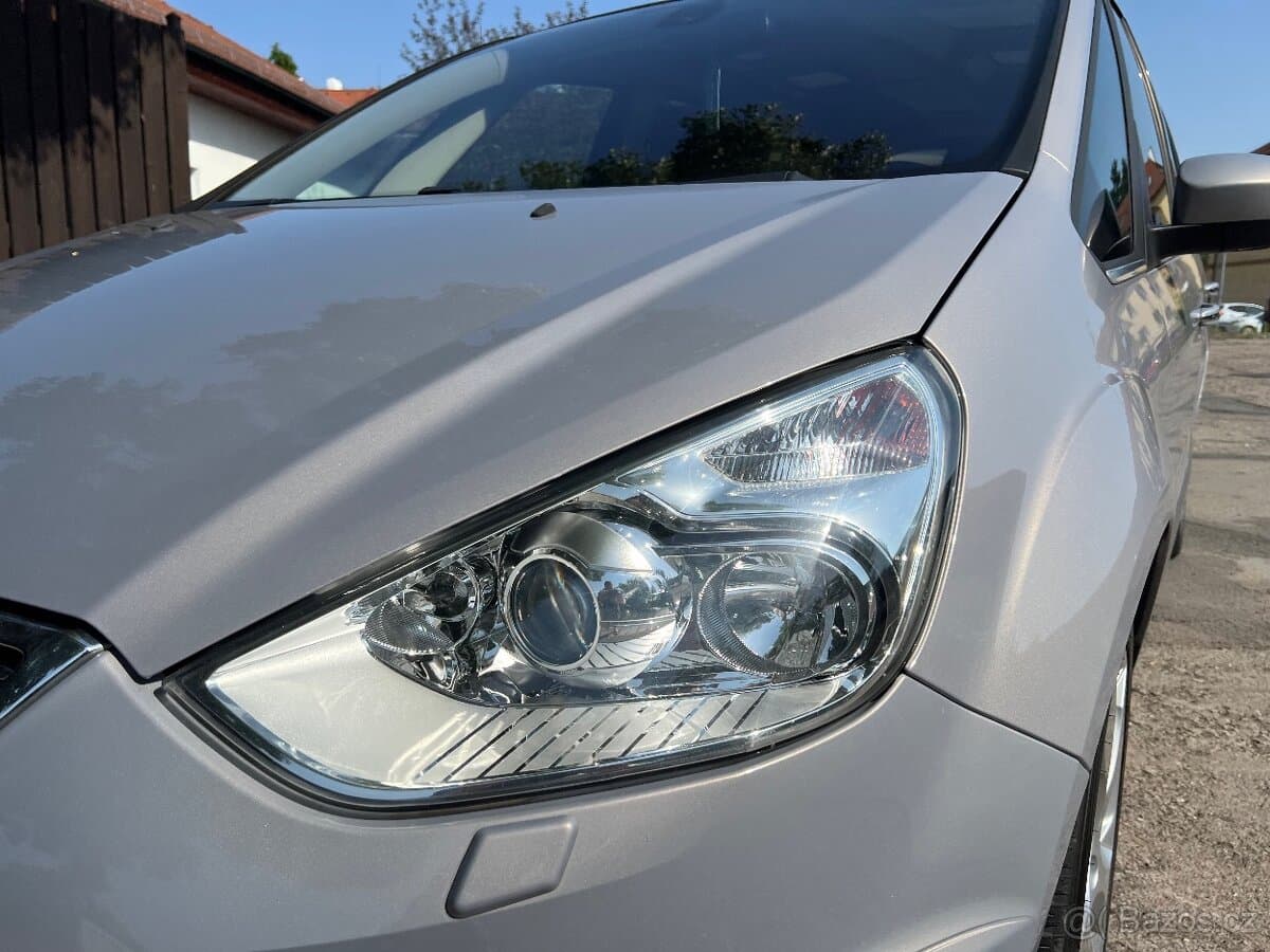 2013 Ford GALAXY - 19