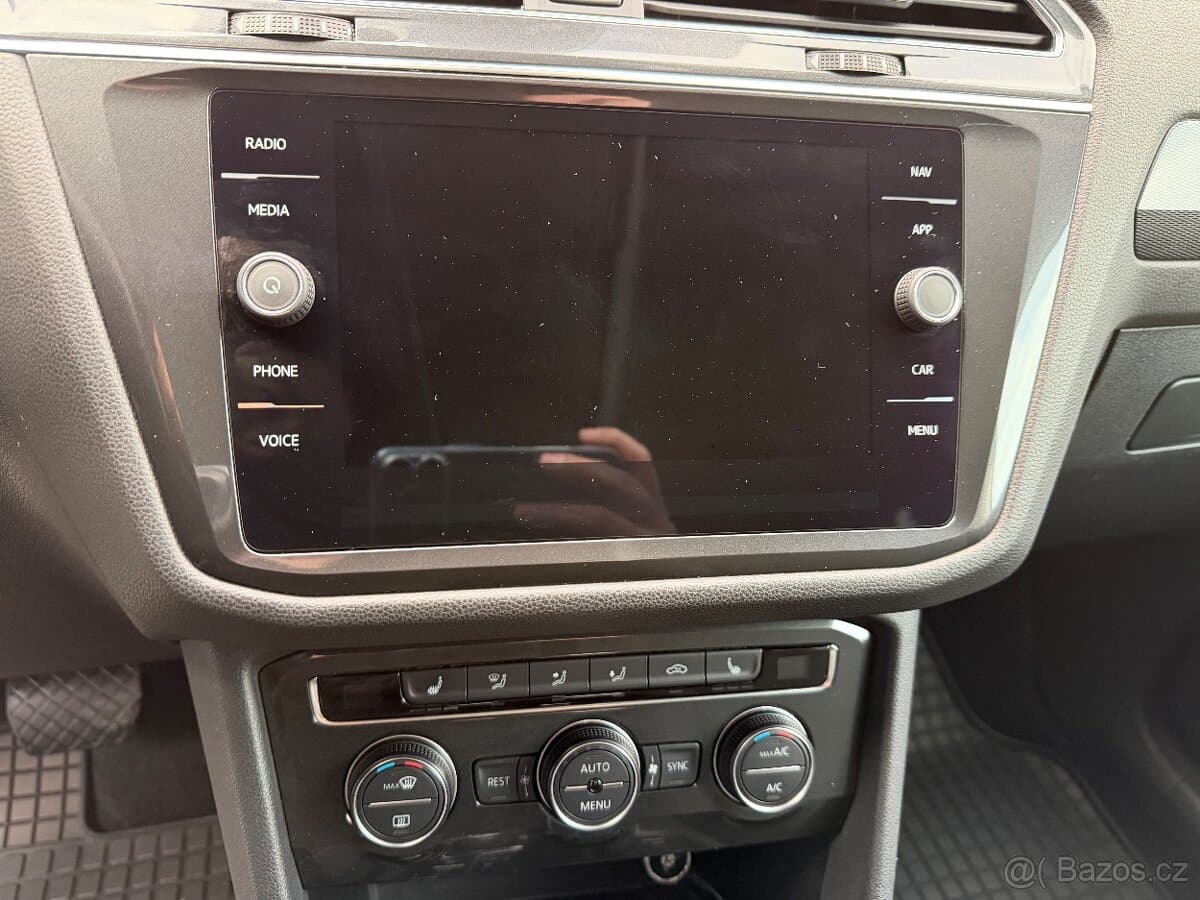 2018 Volkswagen TIGUAN - 19