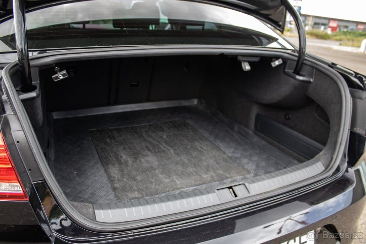 2016 Volkswagen PASSAT - 19