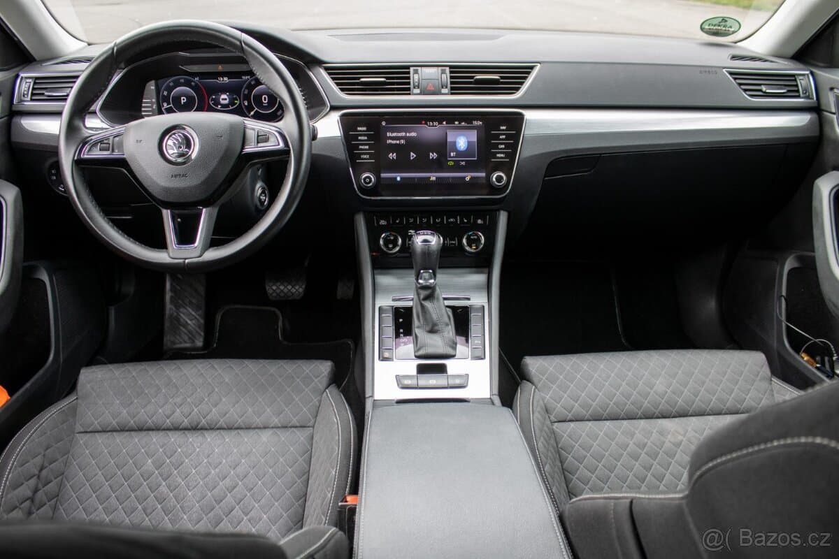 2020 Škoda SUPERB - 19