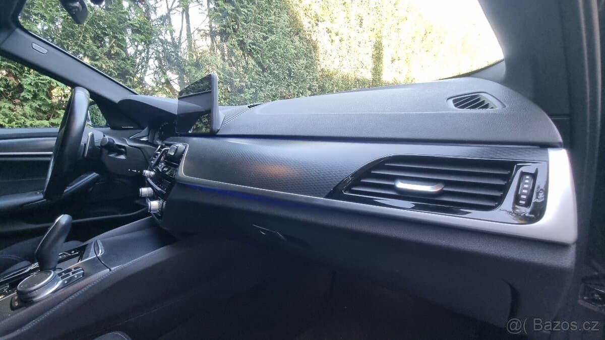 2022 BMW 5-SERIES - 19