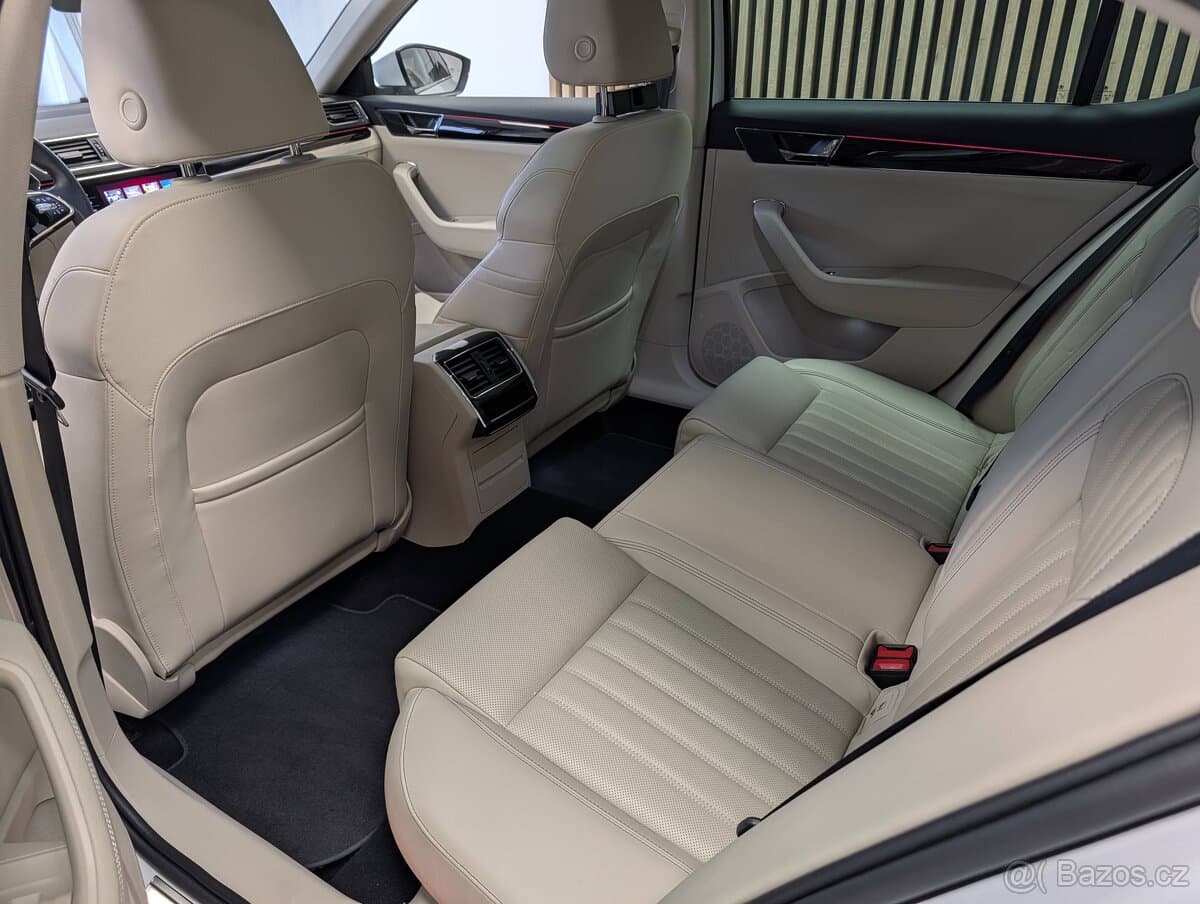 2022 Škoda SUPERB - 19
