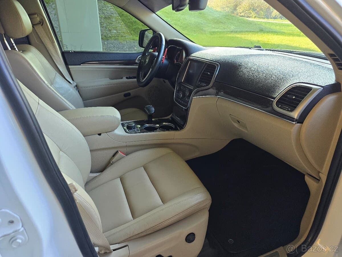 2014 Jeep CHEROKEE - 19