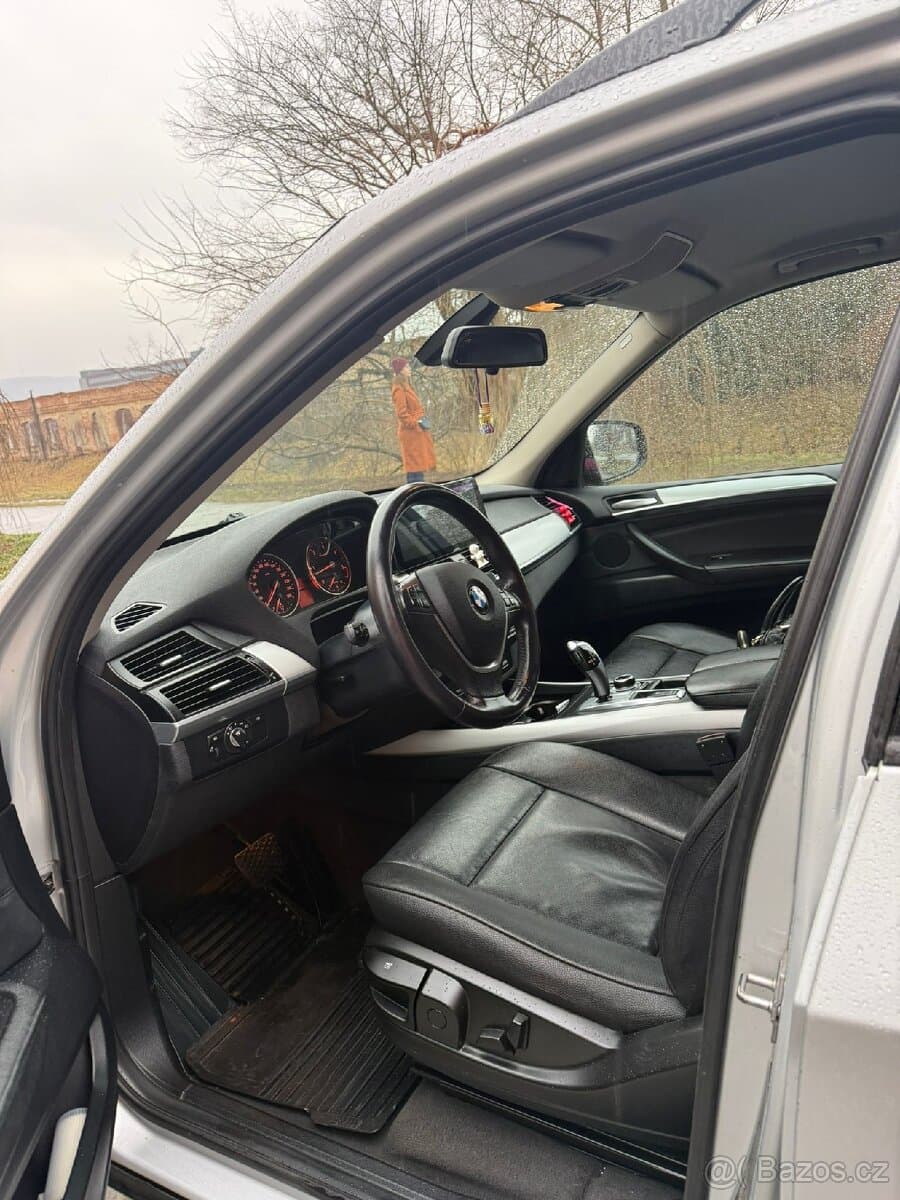 2010 BMW X5 - 19
