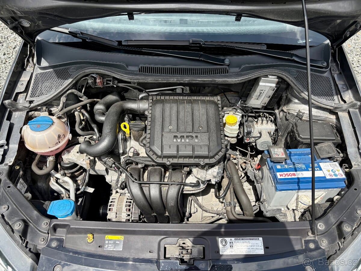 2016 Volkswagen POLO - 19