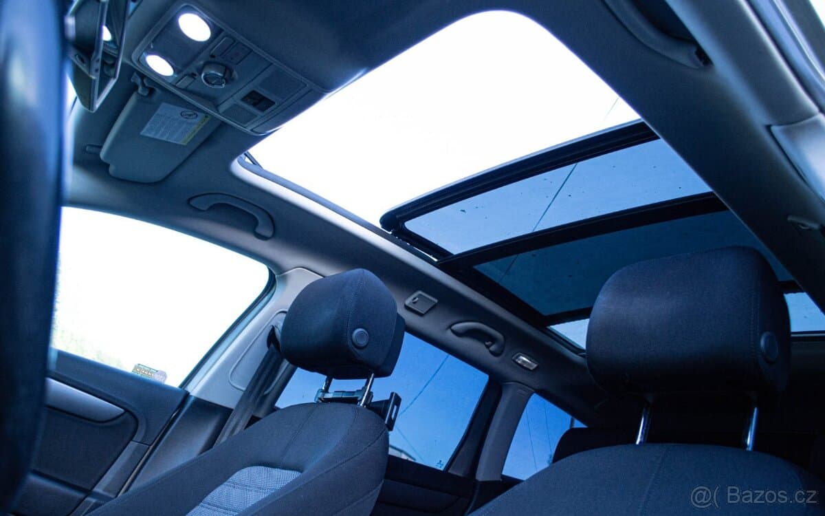 2012 Volkswagen PASSAT - 19