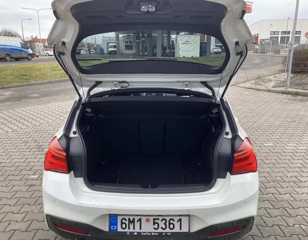 2016 BMW 1-SERIES - 19