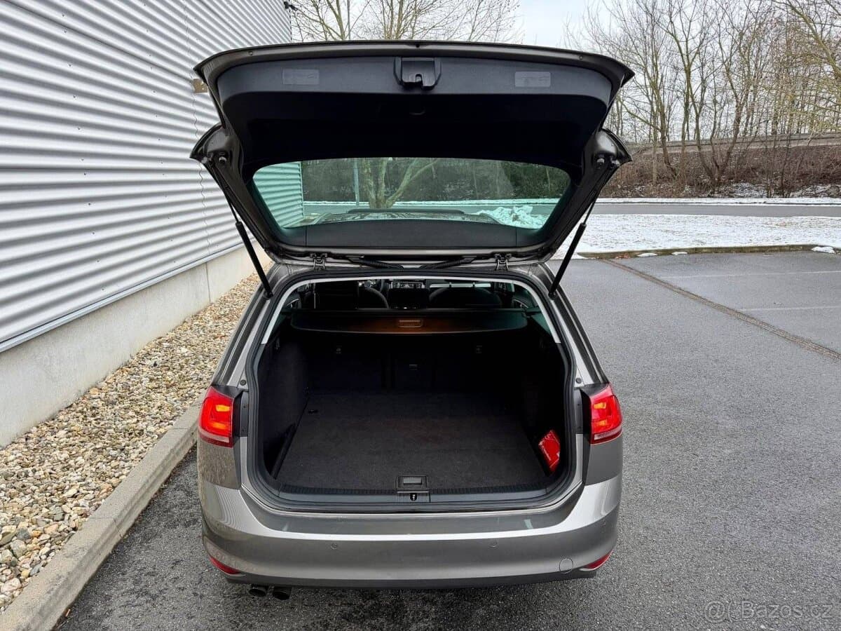 Volkswagen GOLF - 19