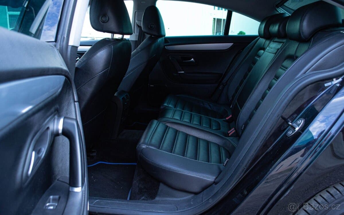 2010 Volkswagen PASSAT CC - 19