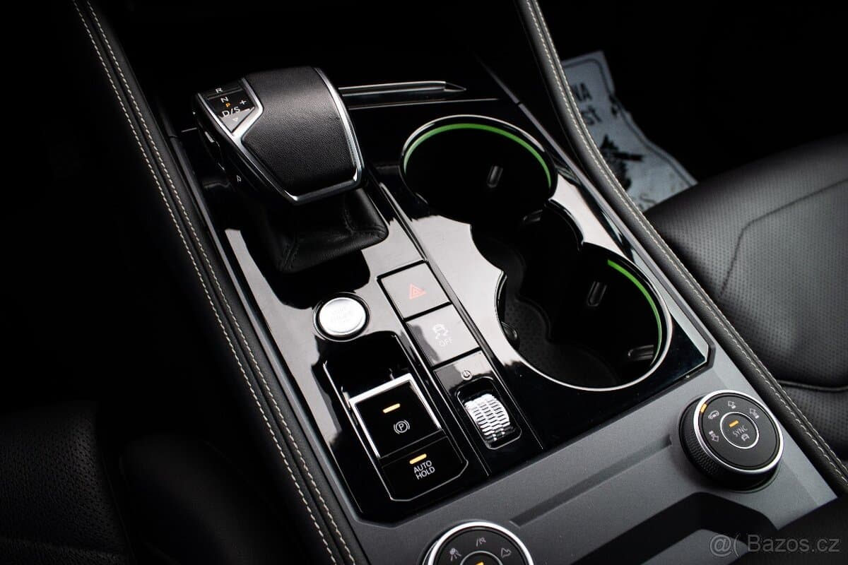 2024 Volkswagen TOUAREG - 19