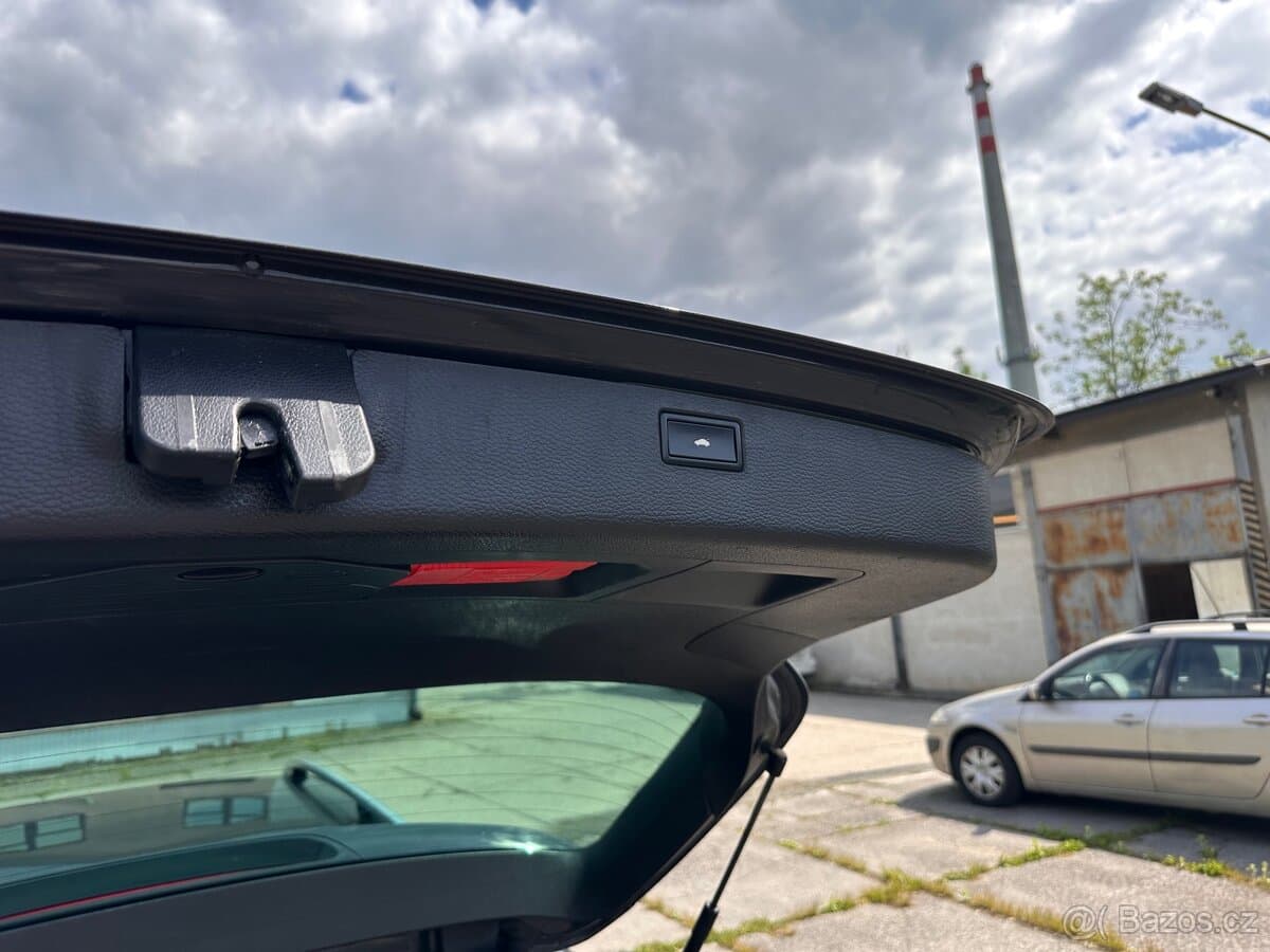 2013 Volkswagen PASSAT - 19