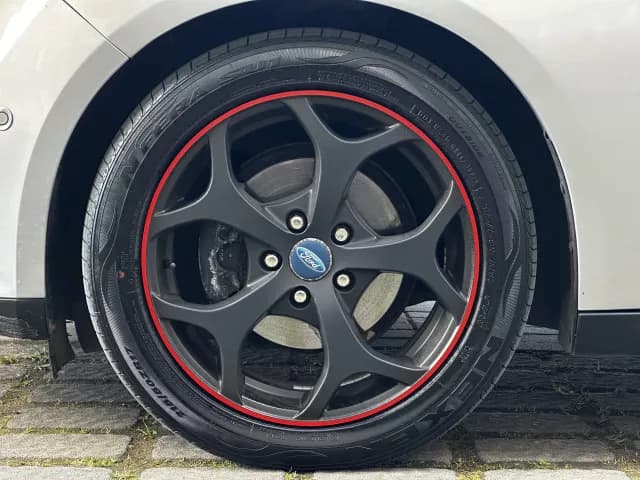 2012 Ford FOCUS - 19