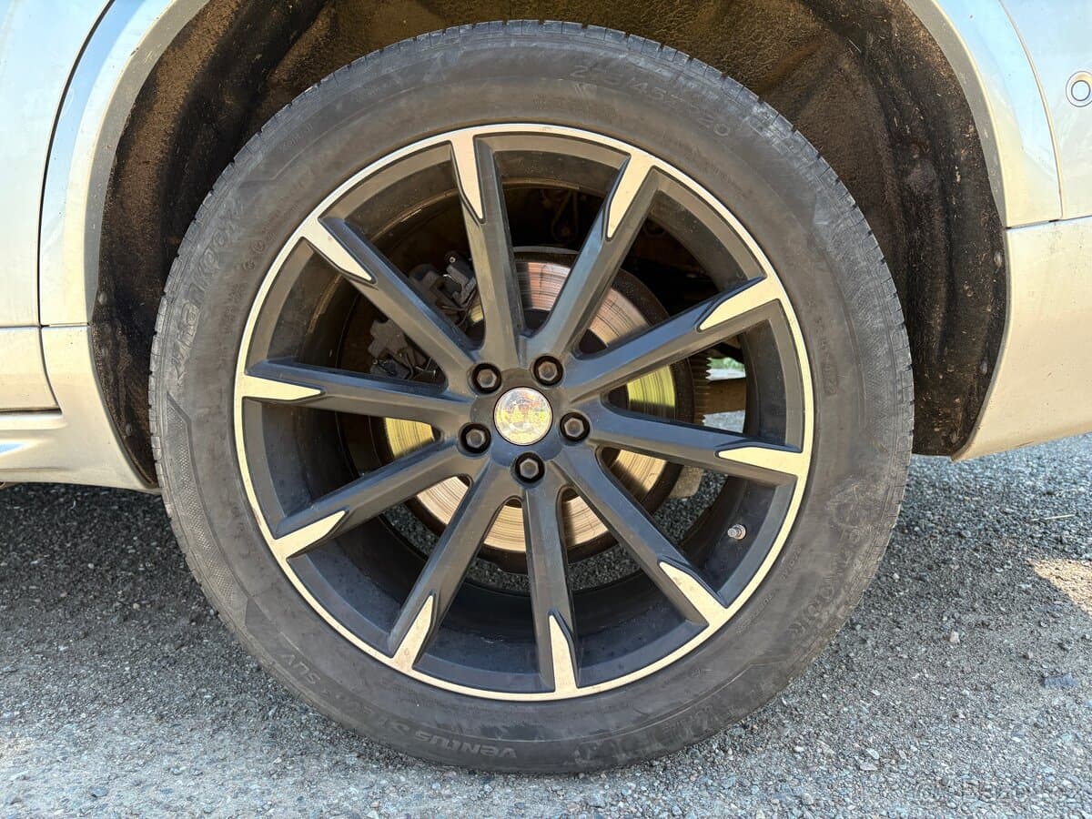 Volvo XC90 - 19
