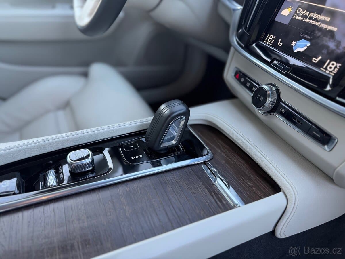 2021 Volvo V90 - 19
