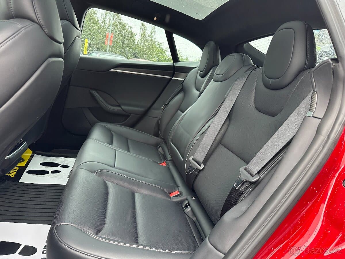 2024 Tesla MODEL S - 19
