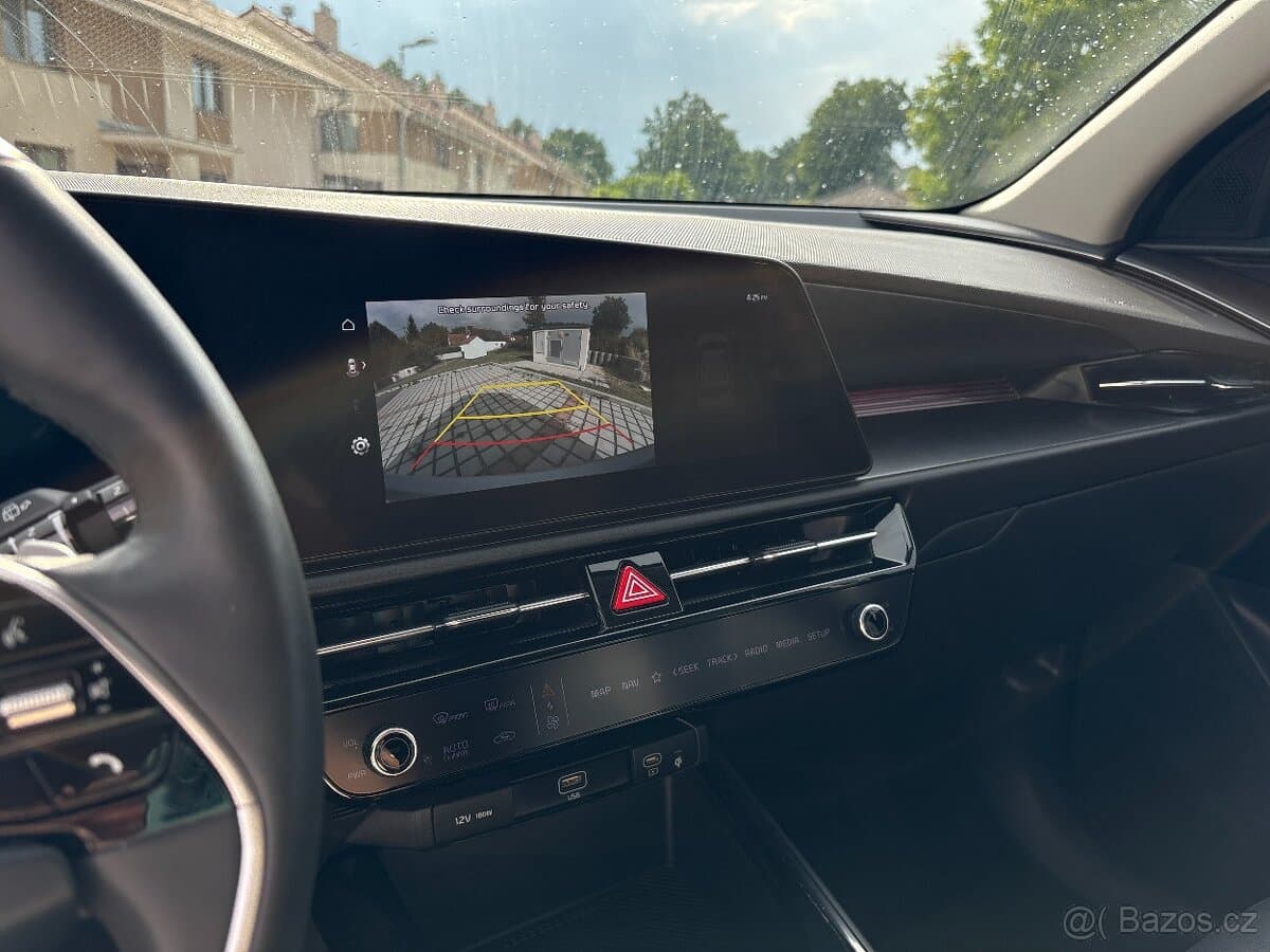 2022 Kia NIRO - 19