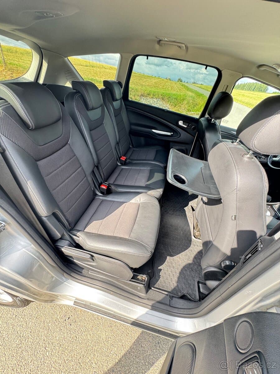 2014 Ford S-MAX - 19