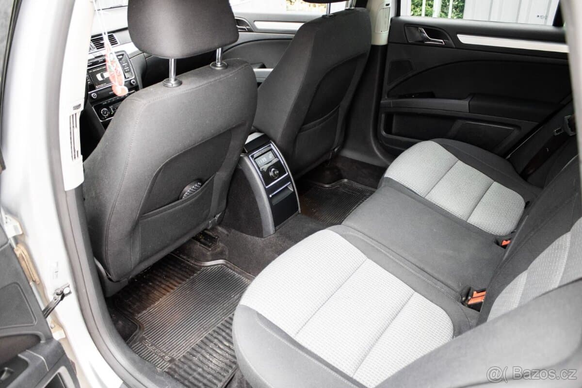 2012 Škoda SUPERB - 19