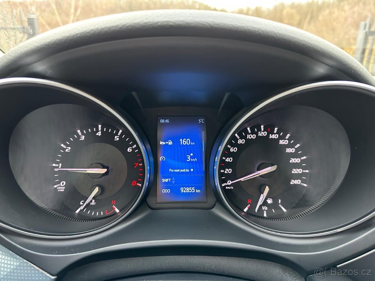 2015 Toyota AVENSIS - 19