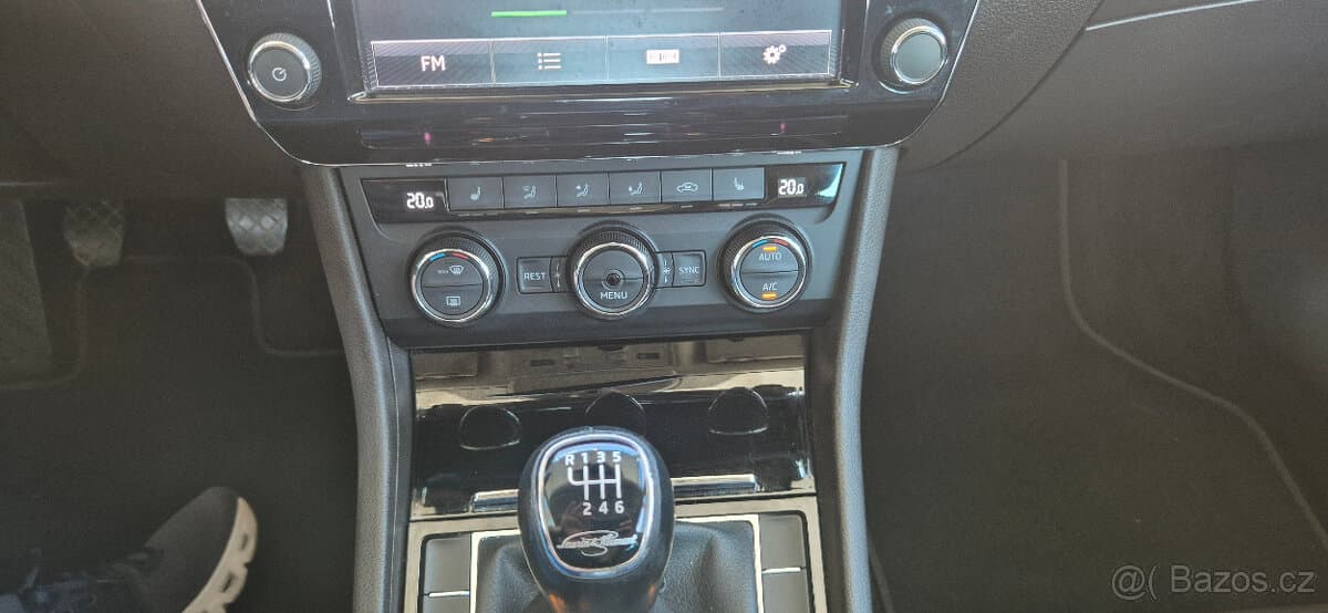 2016 Škoda SUPERB - 19