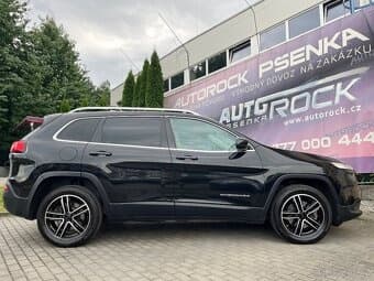 2015 Jeep CHEROKEE - 19