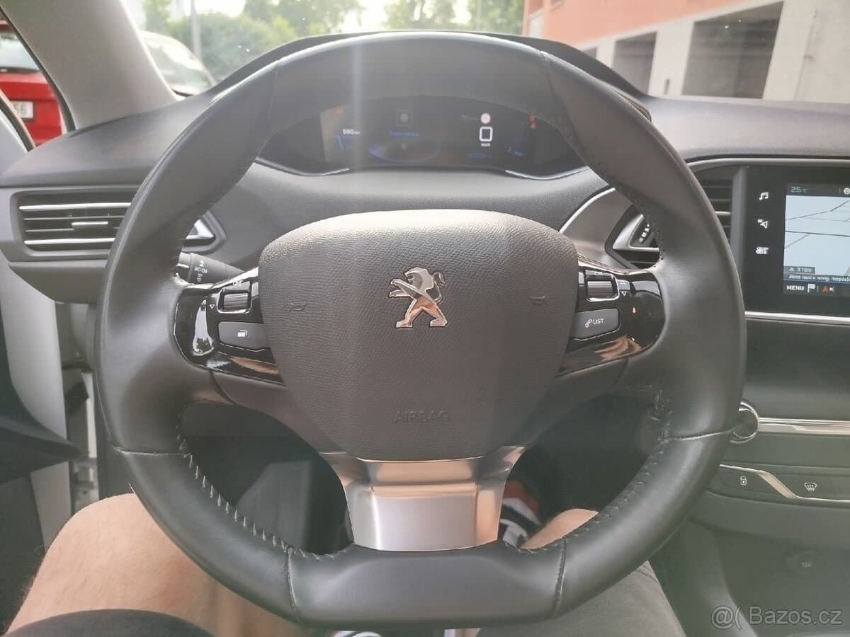2021 Peugeot 308 - 19