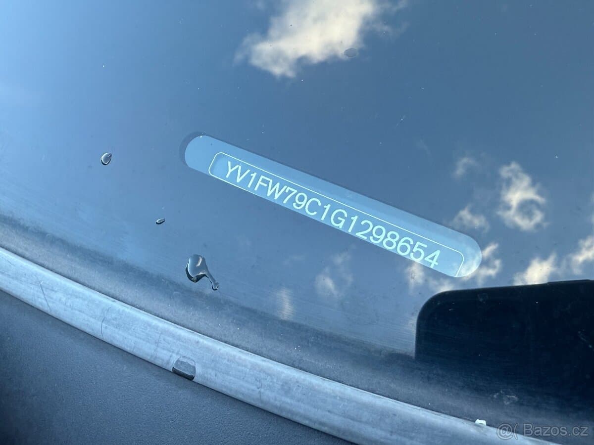 2015 Volvo V60 - 19
