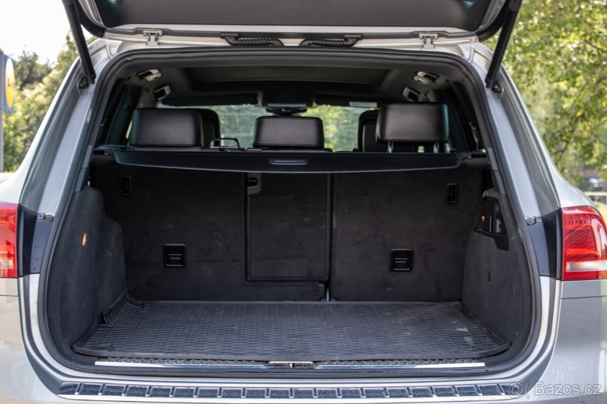 2015 Volkswagen TOUAREG - 19
