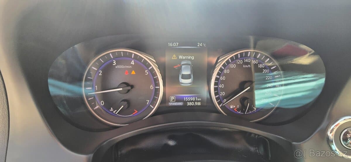 2015 Infiniti Q50 - 19