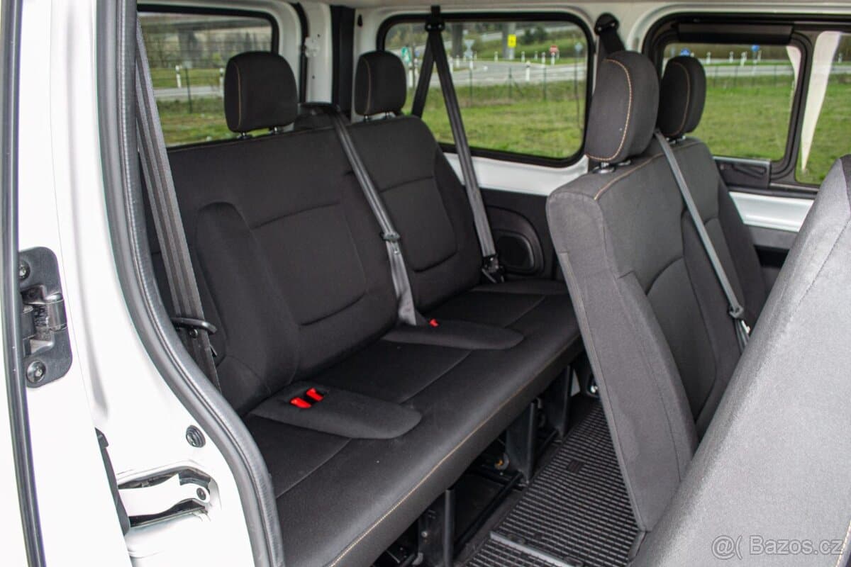 2020 Renault TRAFIC - 19