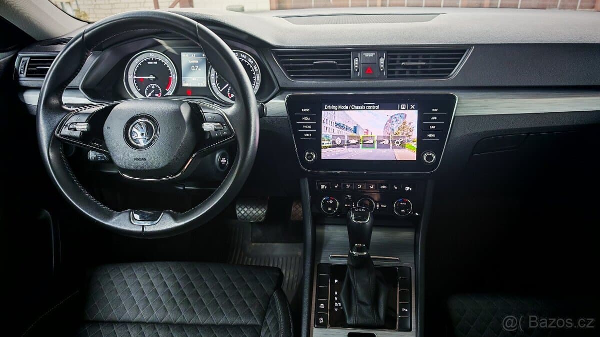 2020 Škoda SUPERB - 19
